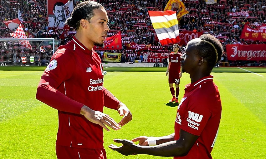 Ван мане. Sadio Mane and van Dijk. Мане Ливерпуль 2022. Вирджил Ван Дейк игроки ФК Ливерпуль. Анс Ван Дейк фото.