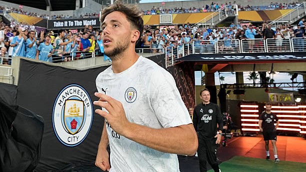 Oriq qoramagiz uning anusini sperma bilan toldirdi